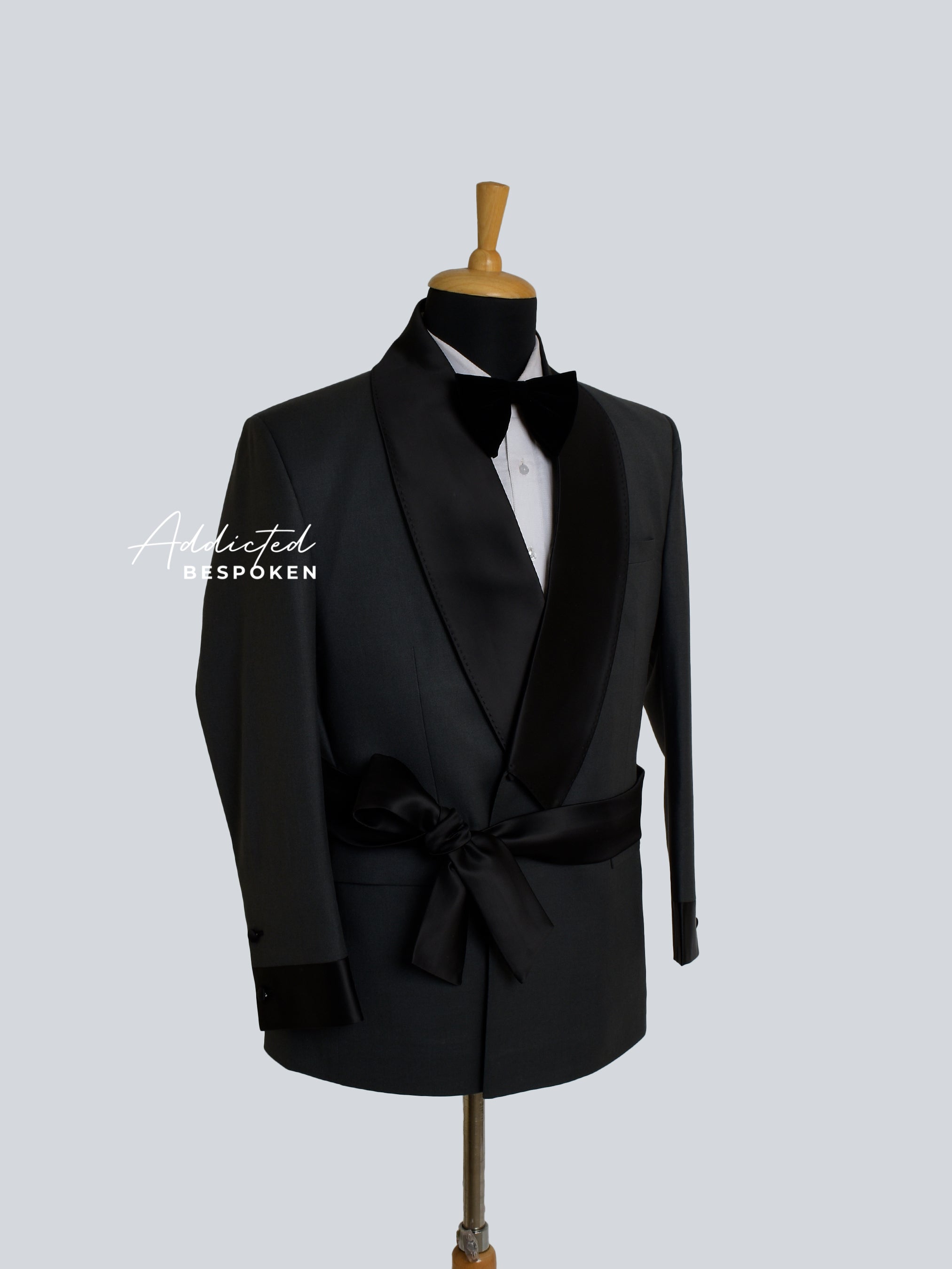 Elegant Noir Tuxedo Blazer