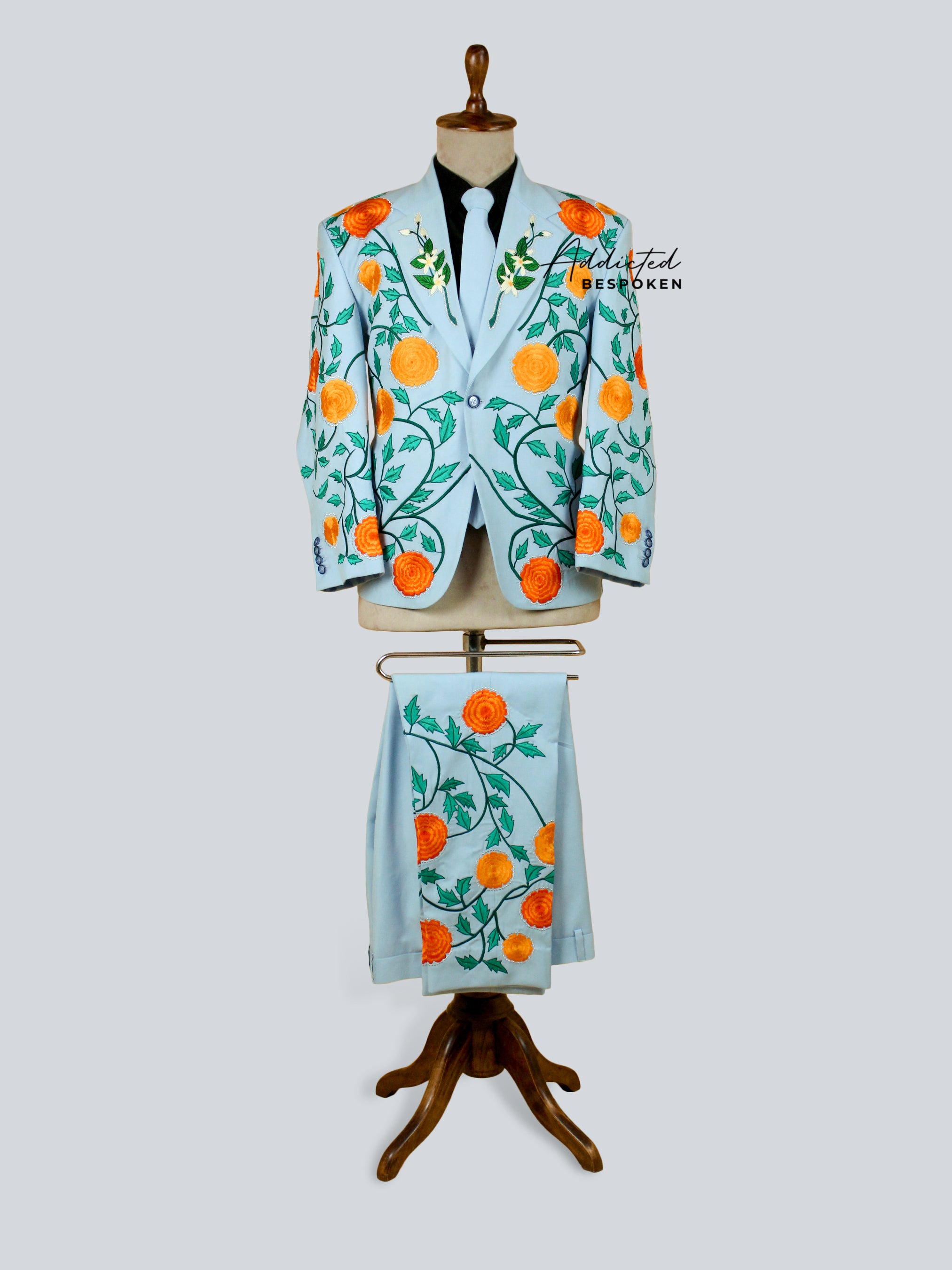 Floristic Embroidered Suit