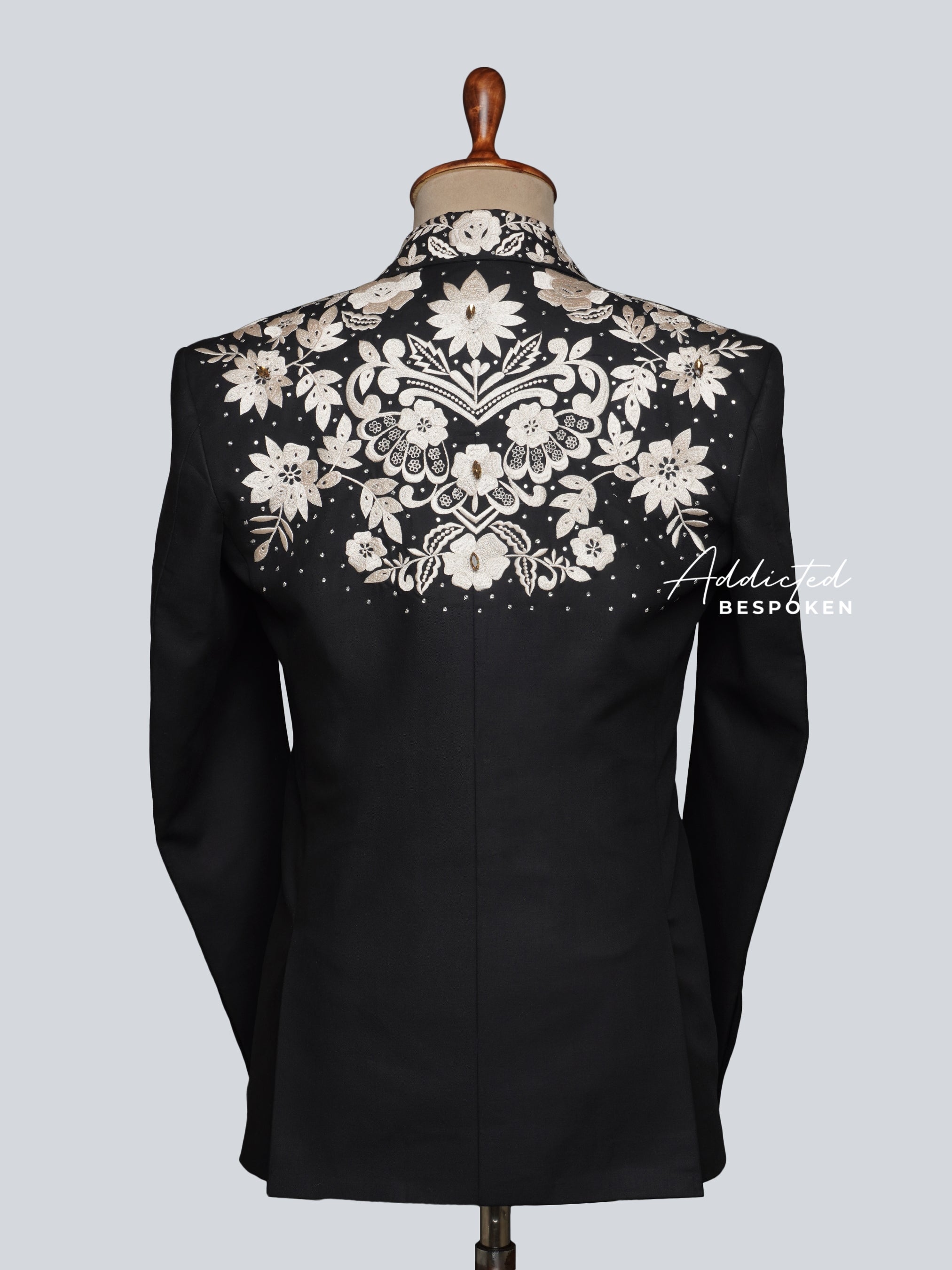 Embroidered Elegance Blazer