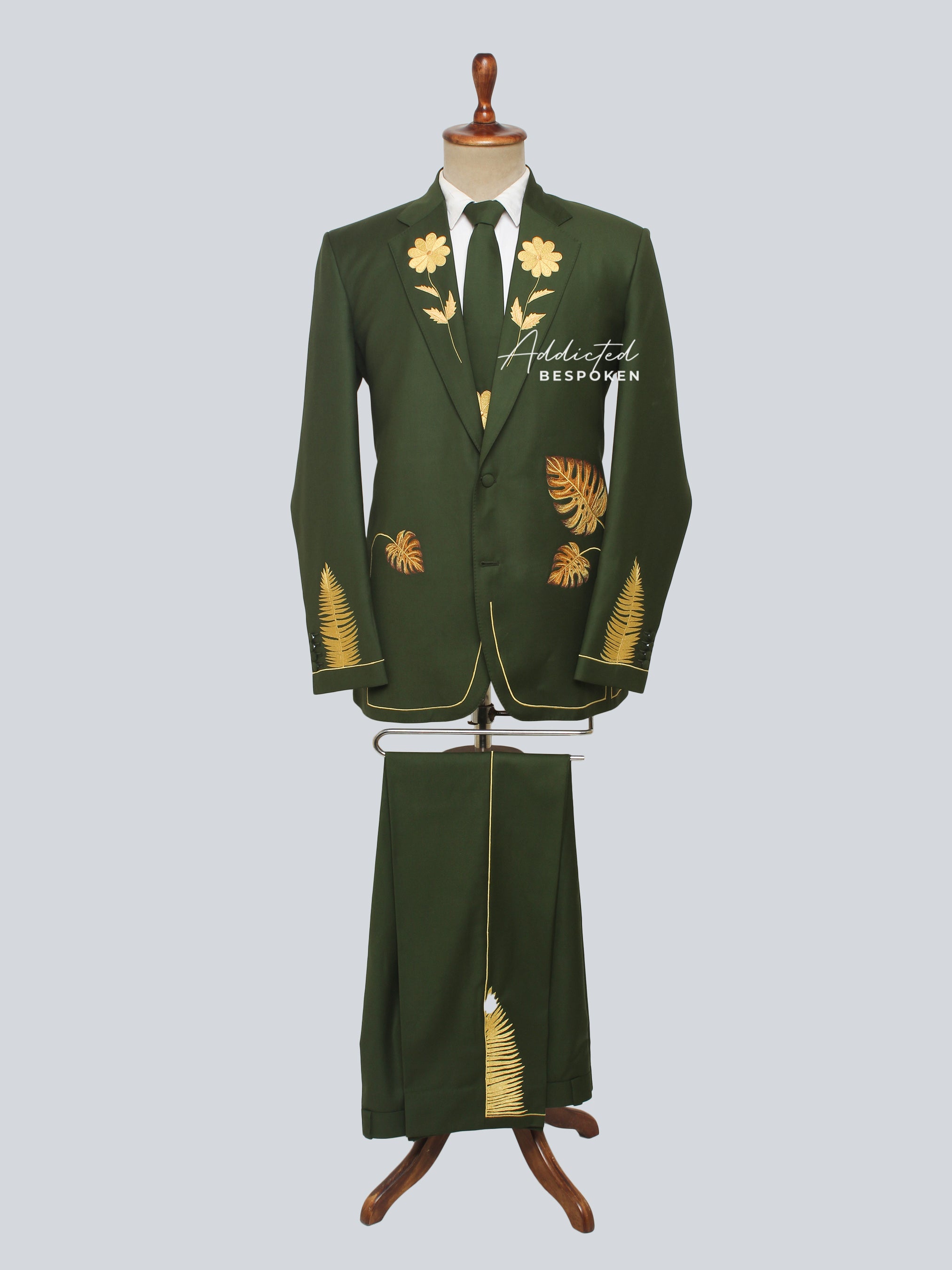 Western Suit, Embroidered Western Suits, Bespoke Wedding Suits, Wedding Men suits, Modern Groom Attire.