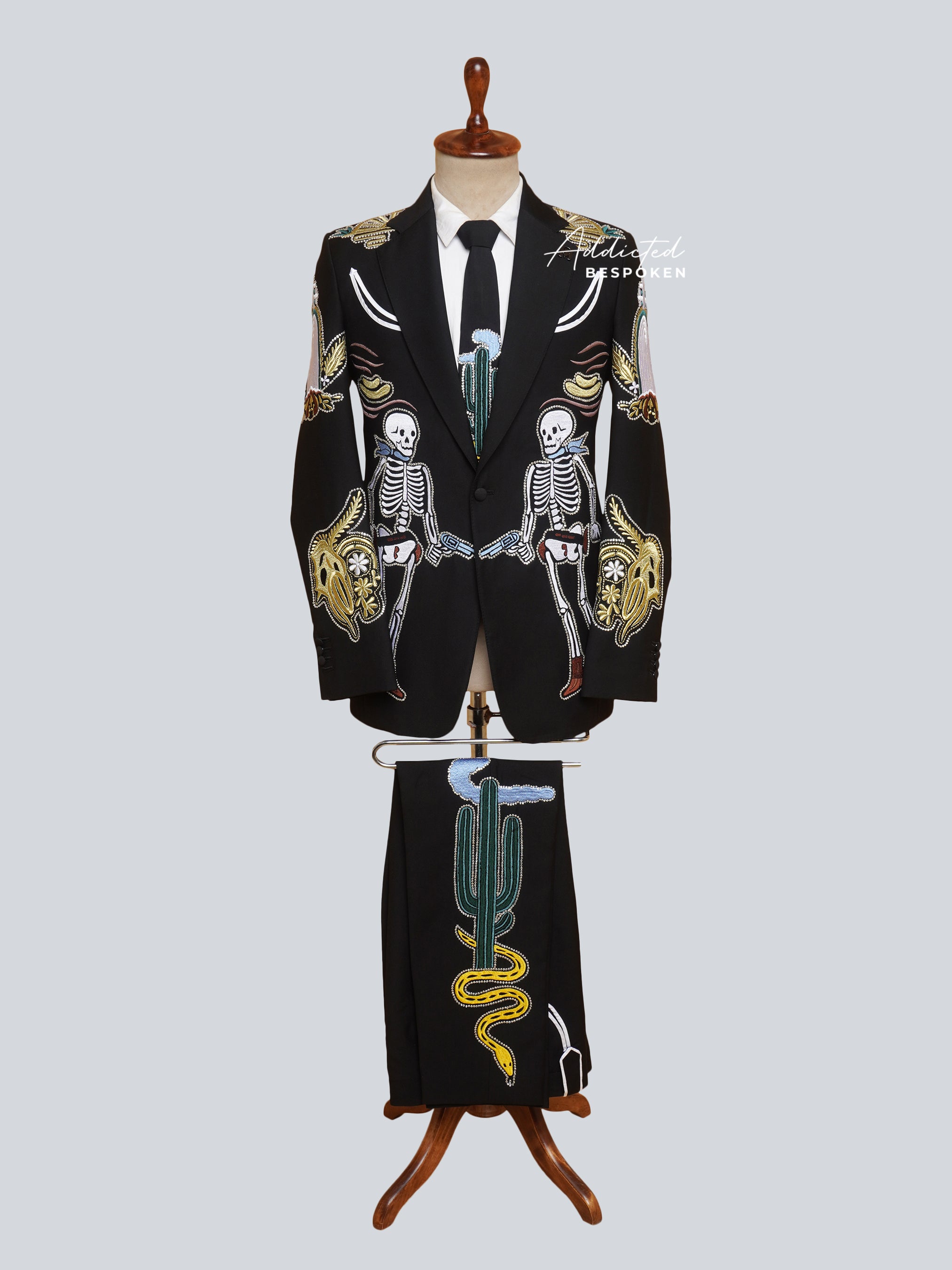 Western Suit, Embroidered Western Suits, Bespoke Wedding Suits, Wedding Men suits, Modern Groom Attire.