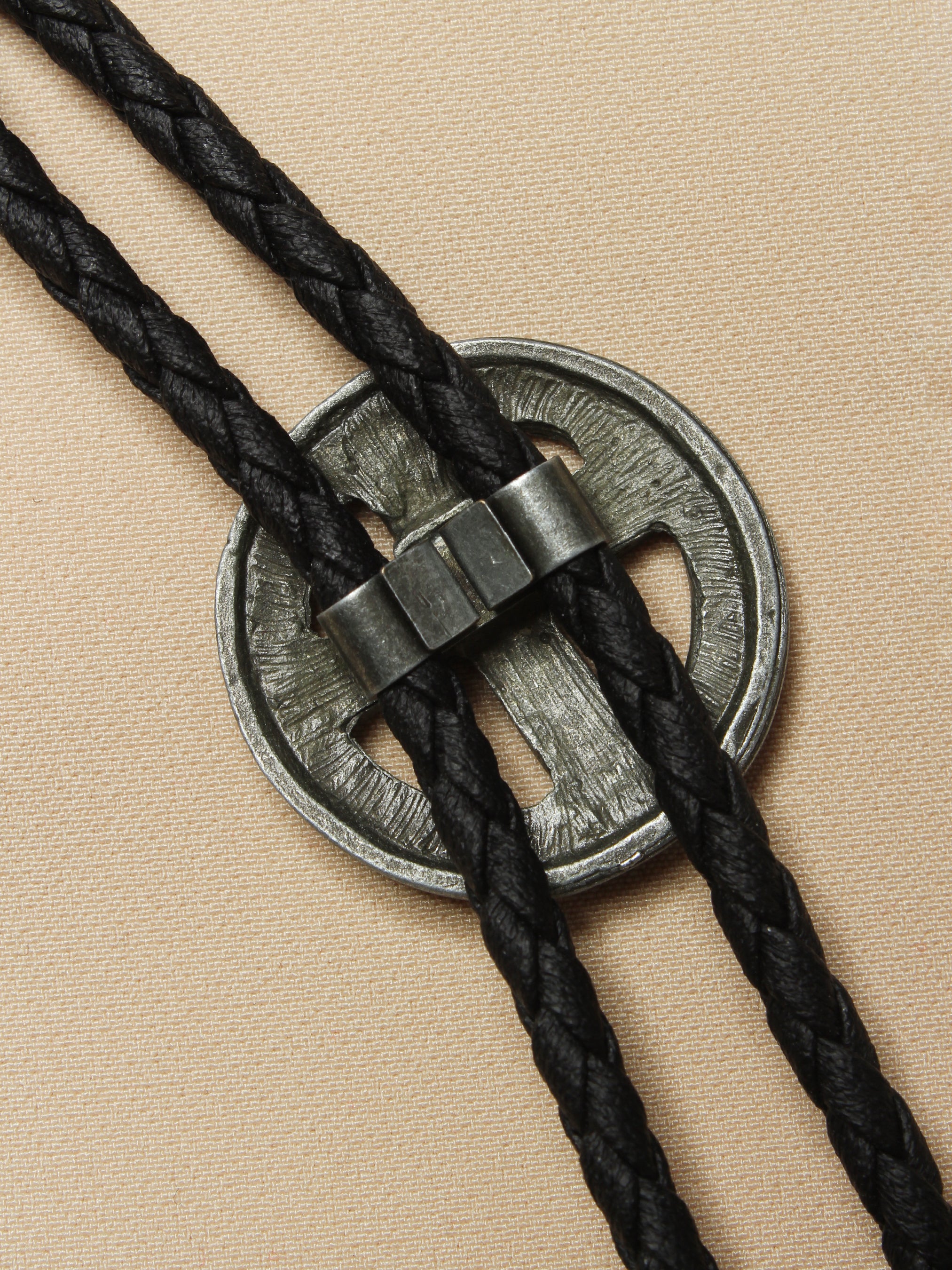 Iconic Cowboy Western Bolo Tie