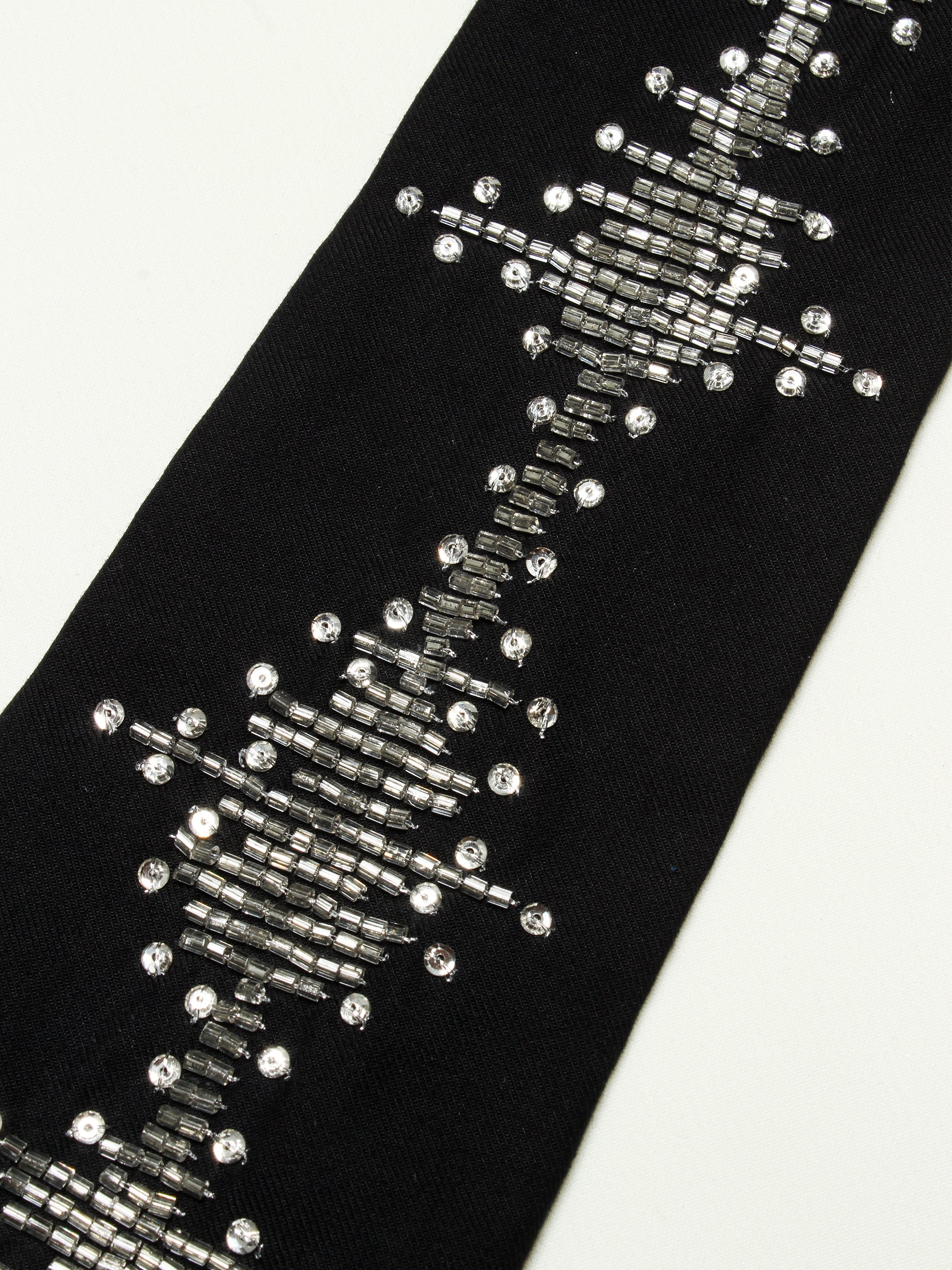 Music Notes Motif Embroidered Tie