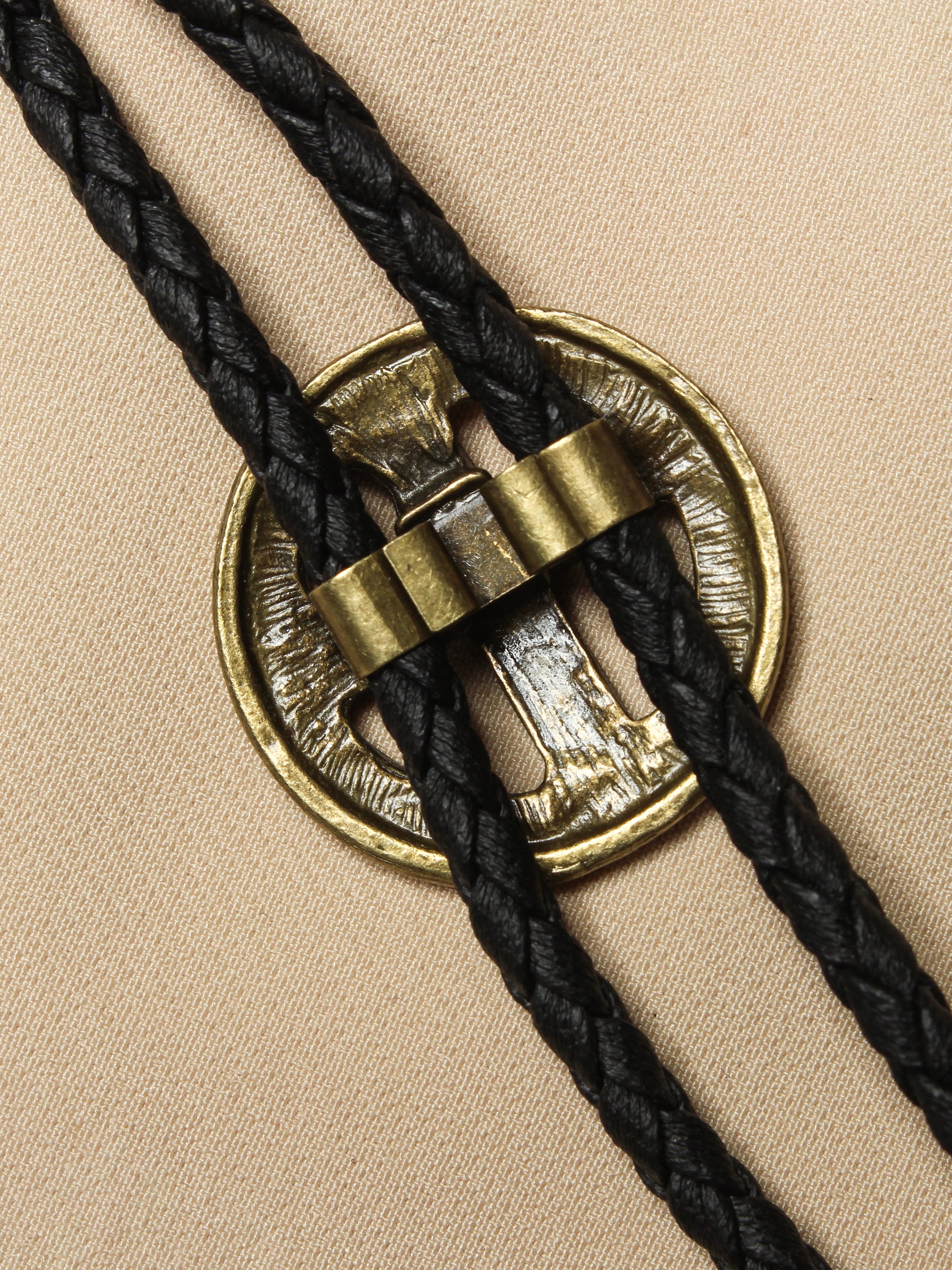 Iconic Cowboy Western Bolo Tie